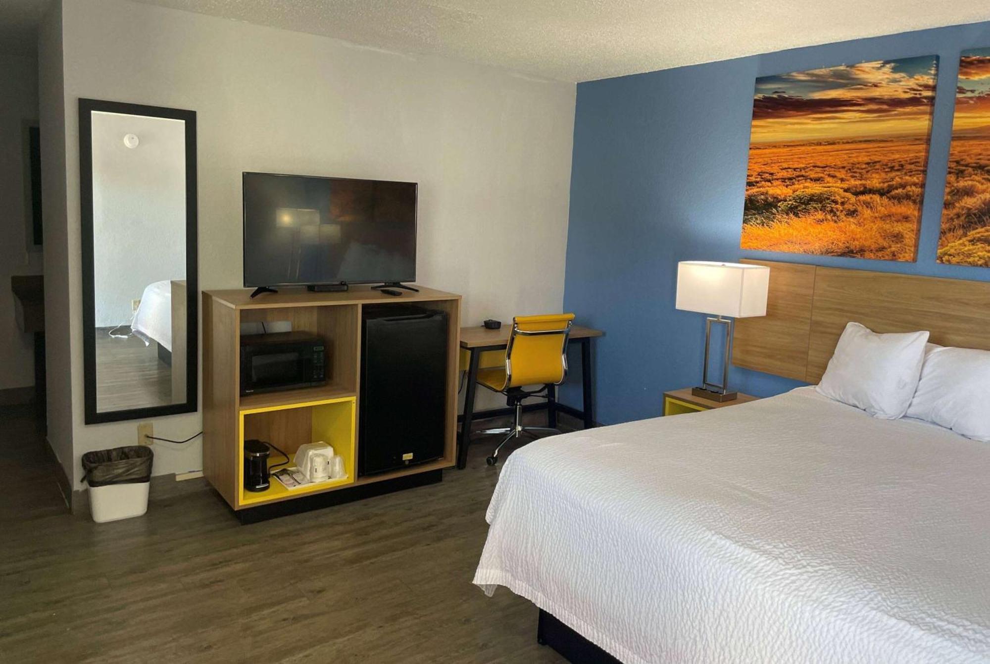 Days Inn By Wyndham Gatesville מראה חיצוני תמונה