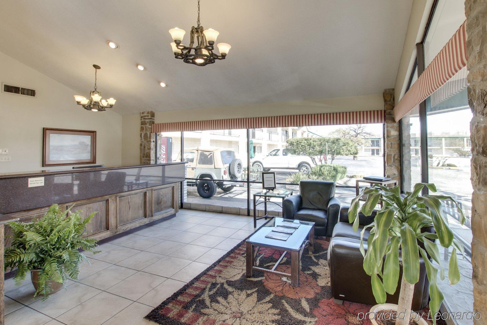 Days Inn By Wyndham Gatesville מראה חיצוני תמונה