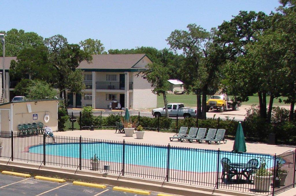 Days Inn By Wyndham Gatesville מתקנים תמונה