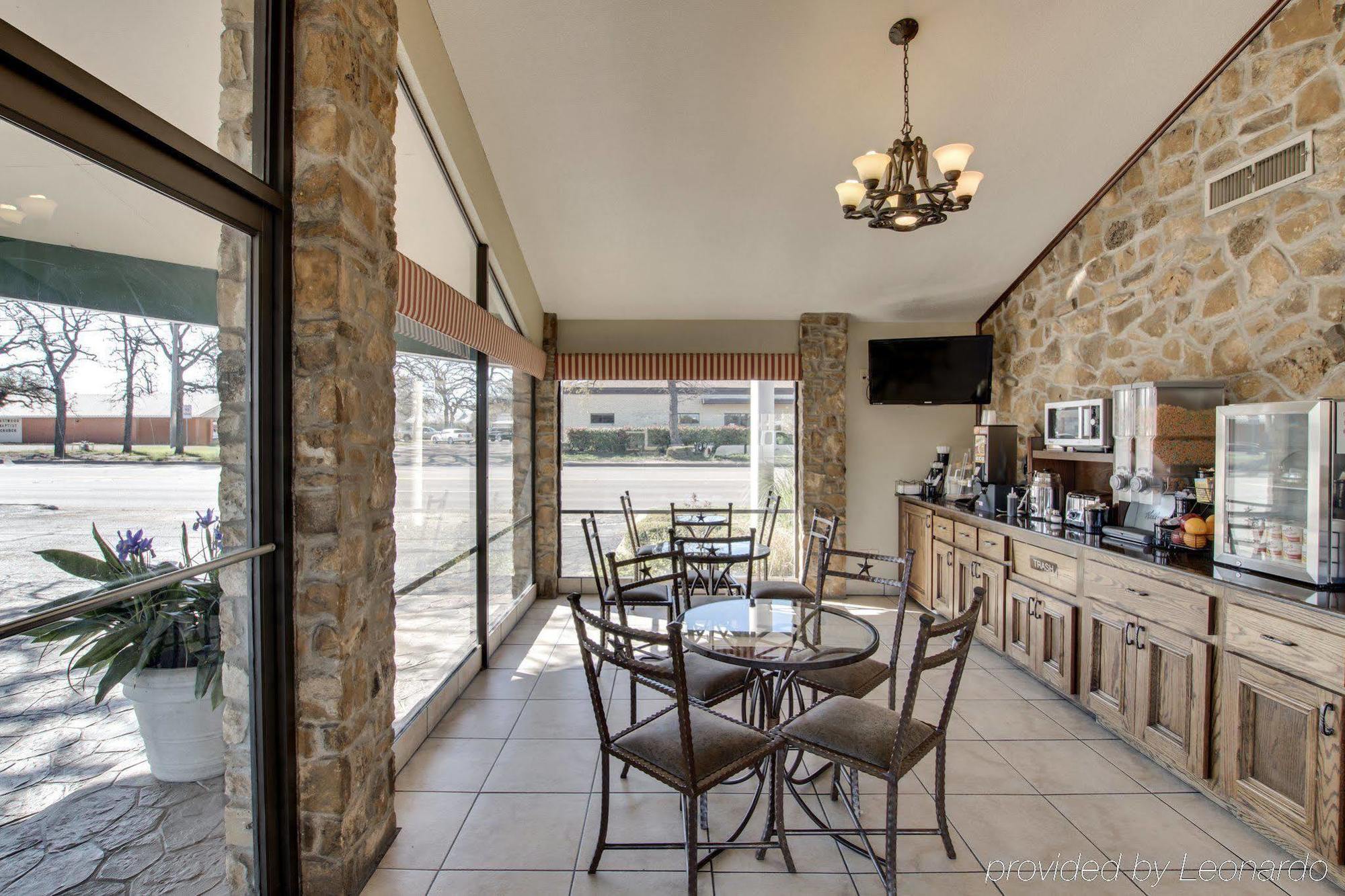 Days Inn By Wyndham Gatesville מראה חיצוני תמונה