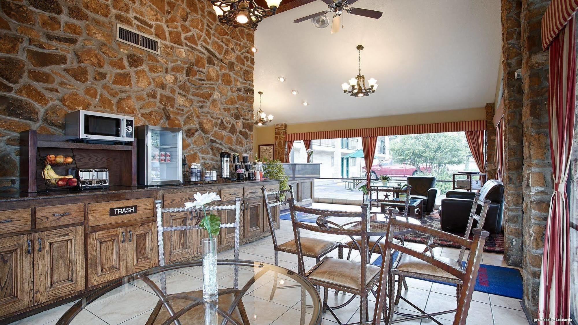 Days Inn By Wyndham Gatesville מראה חיצוני תמונה